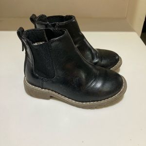 The Children’s Place size 9 boots